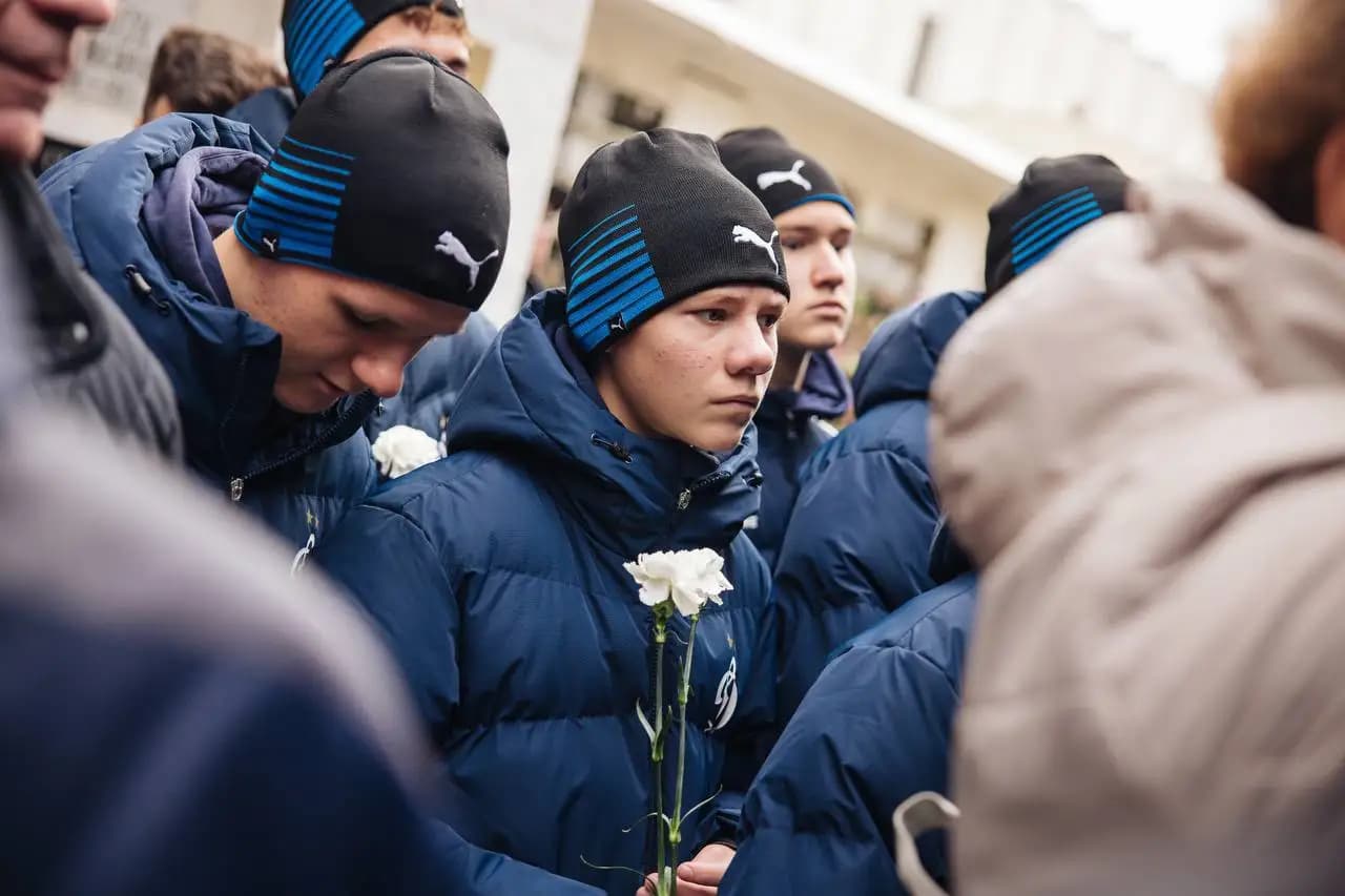 Могила Льва Яшина