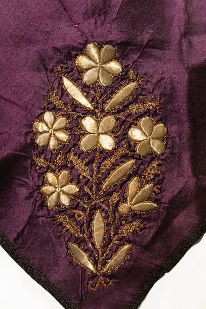 Золотые узоры виноградной лозы