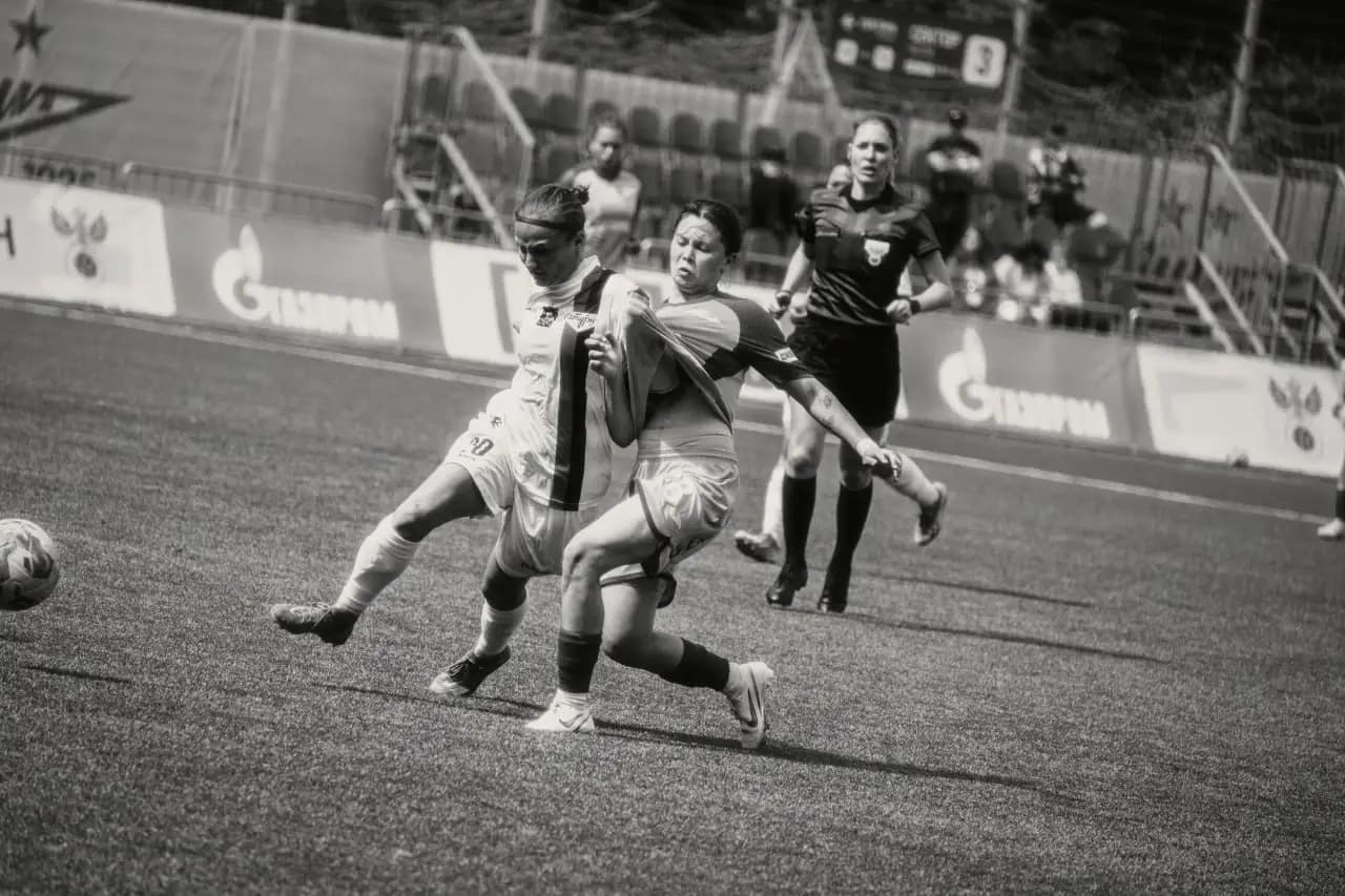 Красивый женский футбол