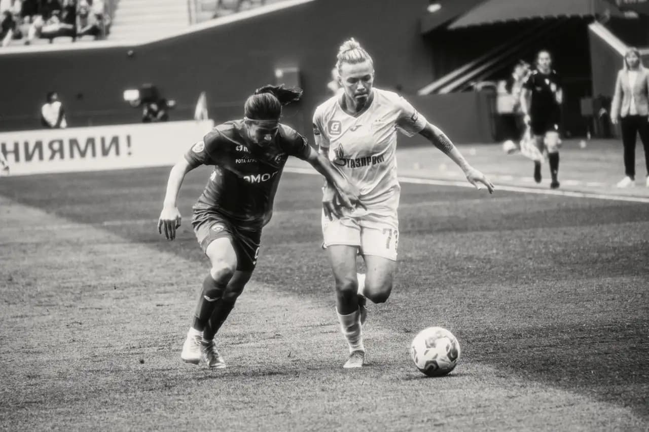 Русский женский футбол