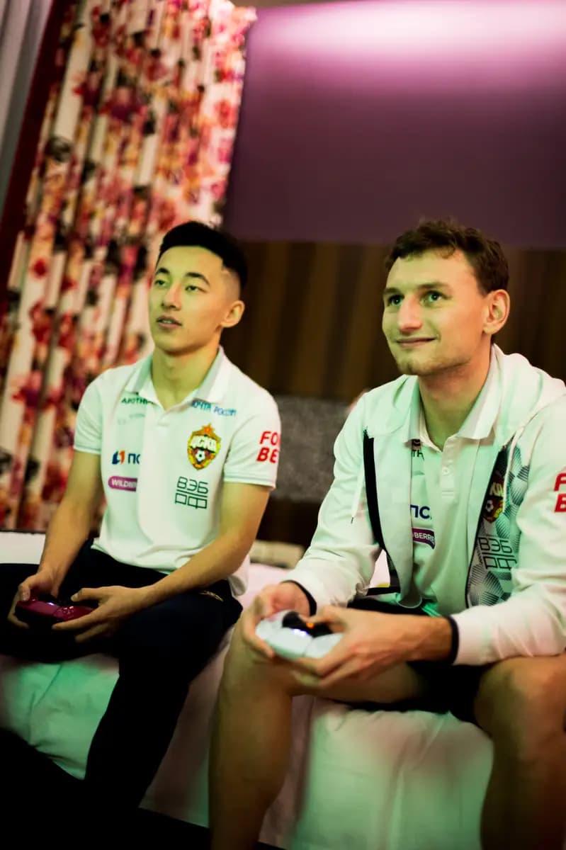 Аббосбек Файзуллаев и Федор Чалов